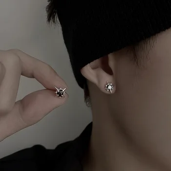 Черный cz камень звезда серьги-гвоздики для мужчин корейская мода женщины изысканные серьги-гвоздики минималистичные ювелирные изделия гипоаллергенные